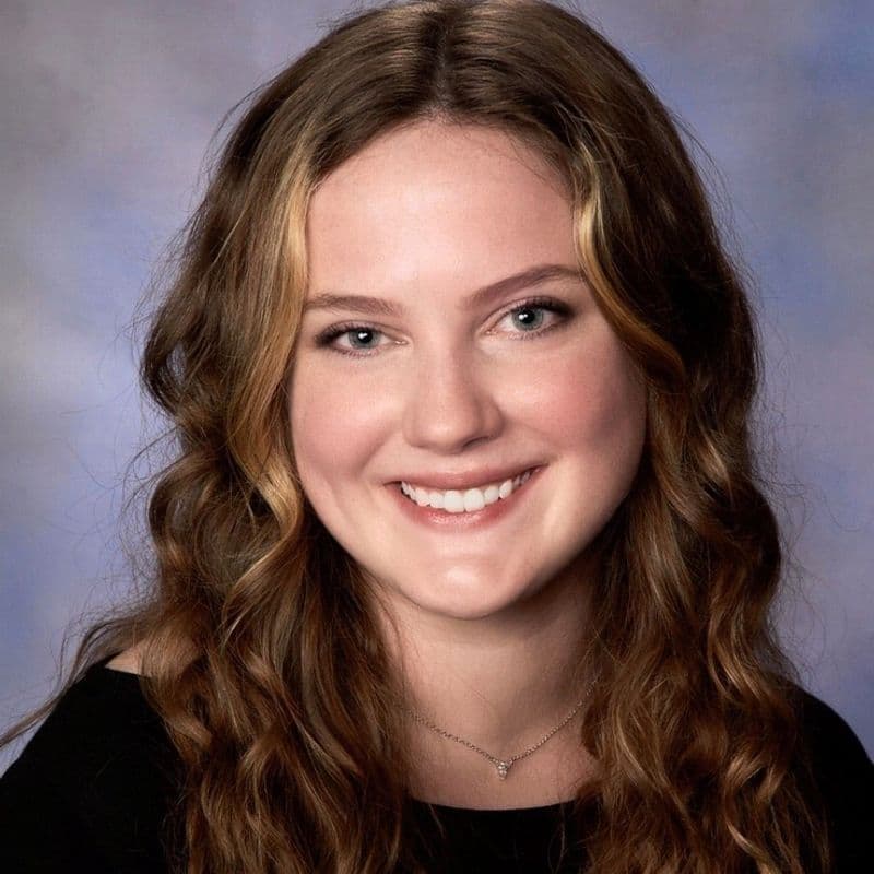 Julie Gilbertsen headshot